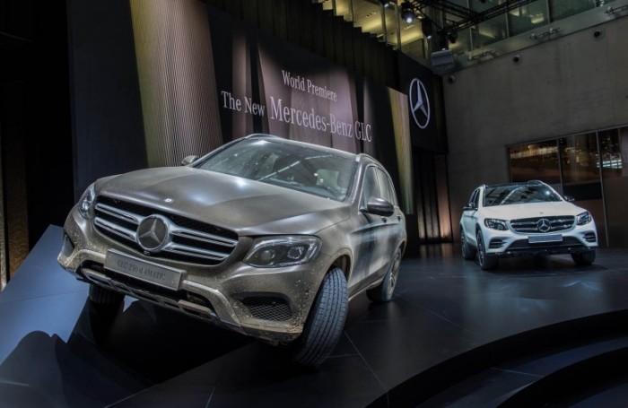 В сети появилось тизерное видео Mercedes-Benz GLC