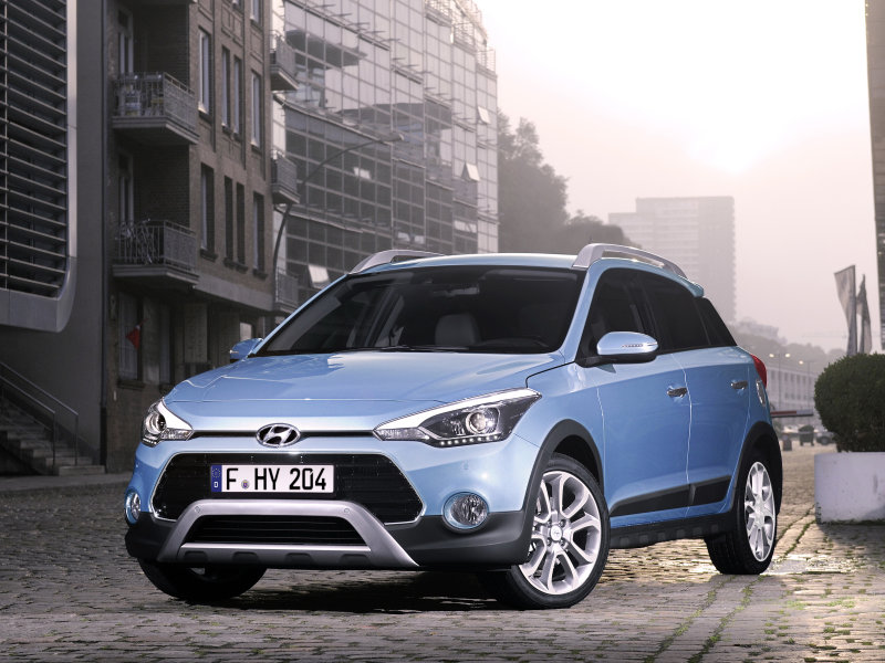 Hyundai Ioniq 2017 дебютировал в версиях Hybrid, PHEV и EV.