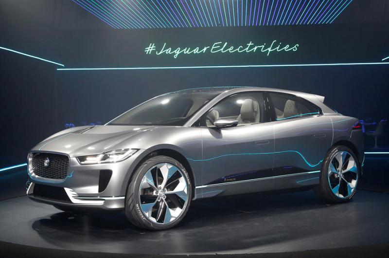 Компания Jaguar представила серийную версию модели I-Pace которая должная появиться на рынке России
