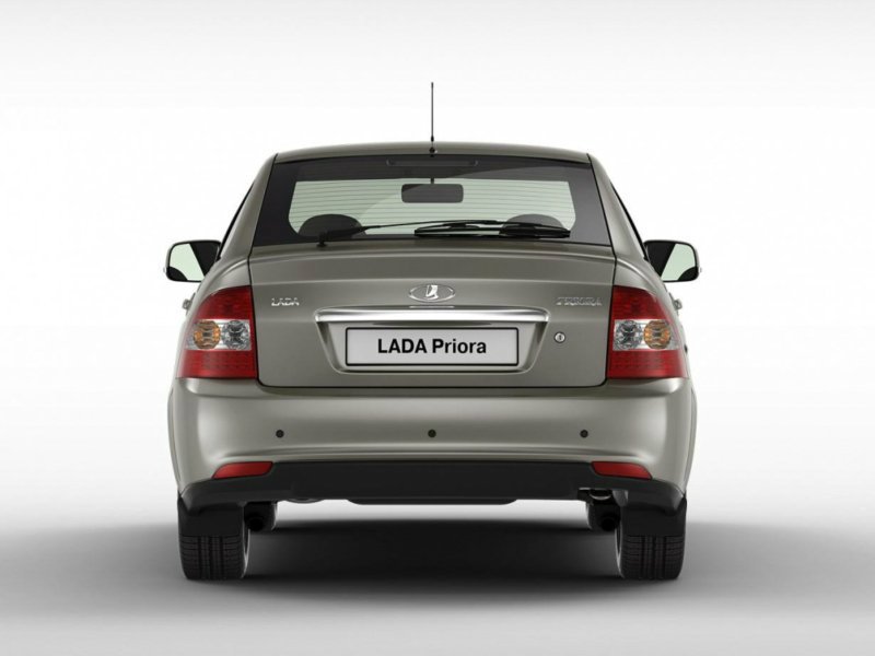 «АвтоВАЗ» запустил производство ультрабюджетной Lada Priora