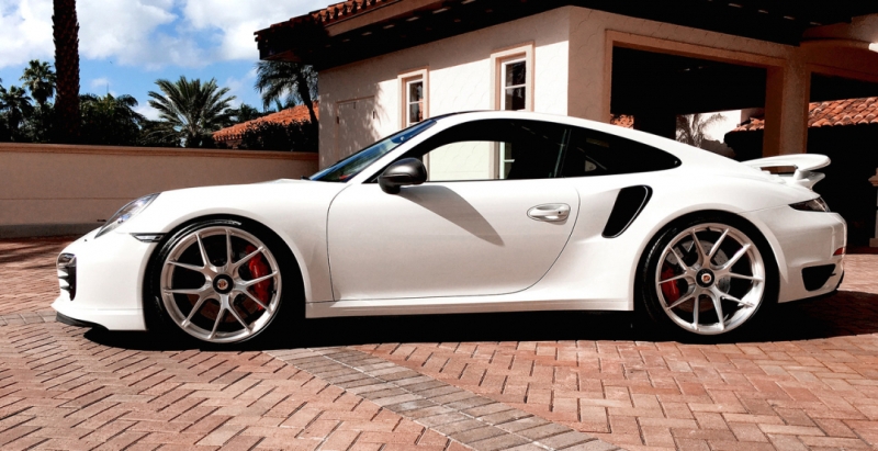Чудный суперкар Порше 911 Turbo S 2015 оценили в 150 тыс. долларов