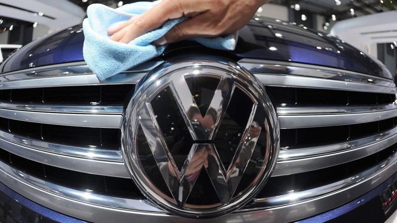 Volkswagen в I квартале обогнал Toyota по продажам и вышел на первое место в мире - СМИ