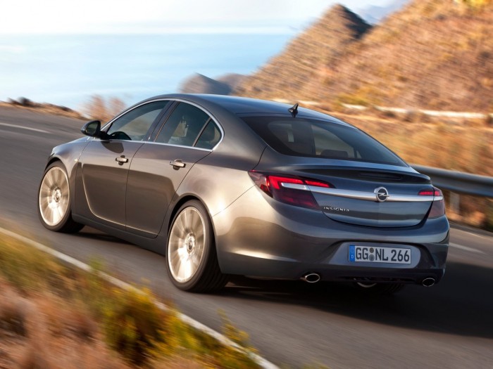 Opel официально представил обновленное семейство Insignia 