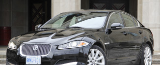 Jaguar представил ограниченную серию модели XF/седан в России