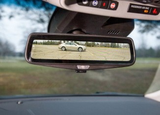 Новая технология потокового видео будет использована в зеркалах седана Cadillac CT6