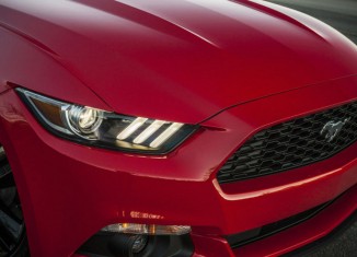 Впервые за 50 лет истории модели компания станет экспортировать Mustang в 100 разных стран