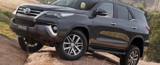 Toyota вывела на рынок внедорожник Fortuner нового поколения