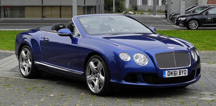 В Татарстане купили два автомобиля Bentley