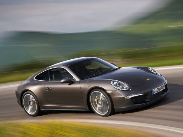 Гибридный спорткар Porsche 911 появится через 4-5 лет