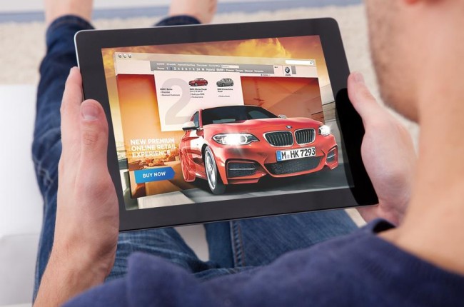Компания BMW начала реализовывать автомобили через интернет