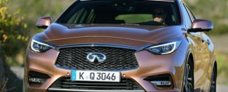 Infiniti Q30 iz mers a class